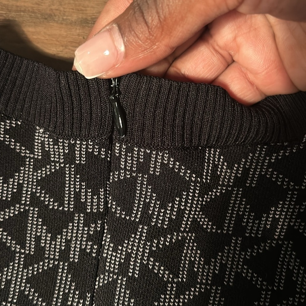 Small Michael Kors Monogram Black Dress - Picture 9 of 10